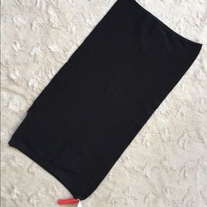 Theory black ribbed pencil skirt
